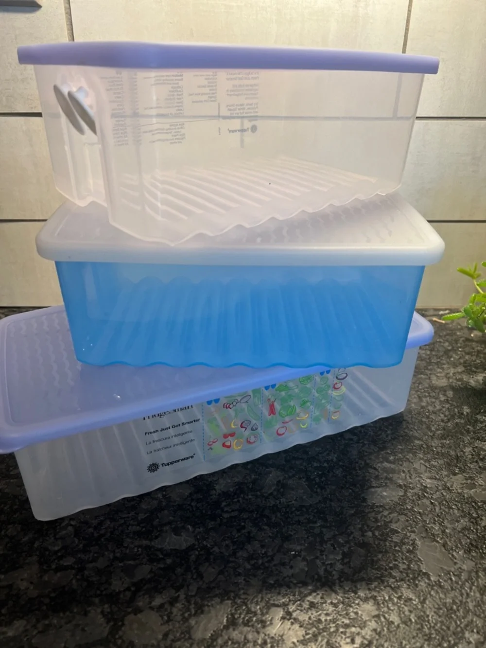 Tupperware Fridge Smart storage containers. Set of 3. Exc condition